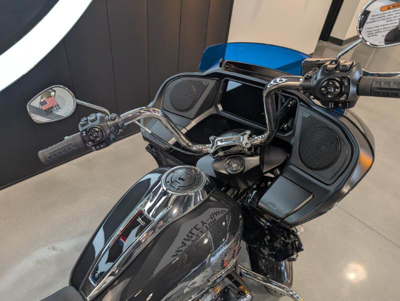Road Glide®