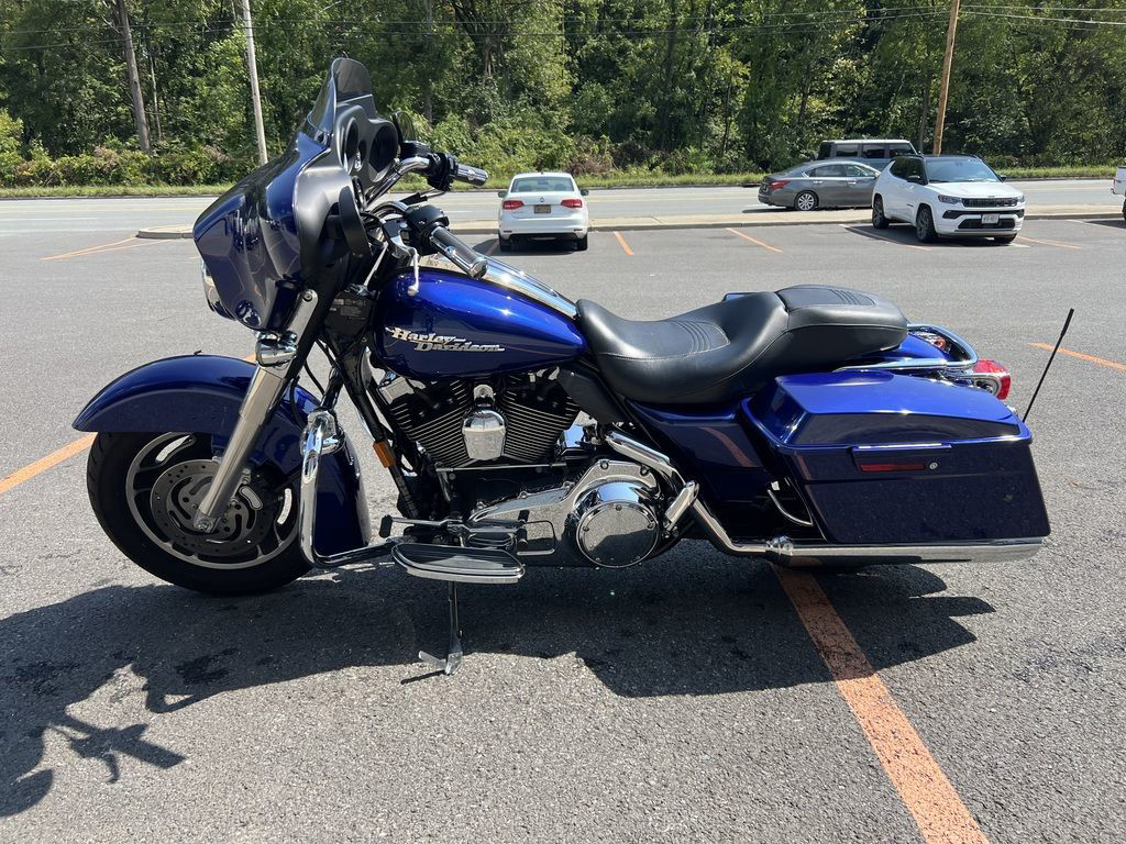Street Glide®