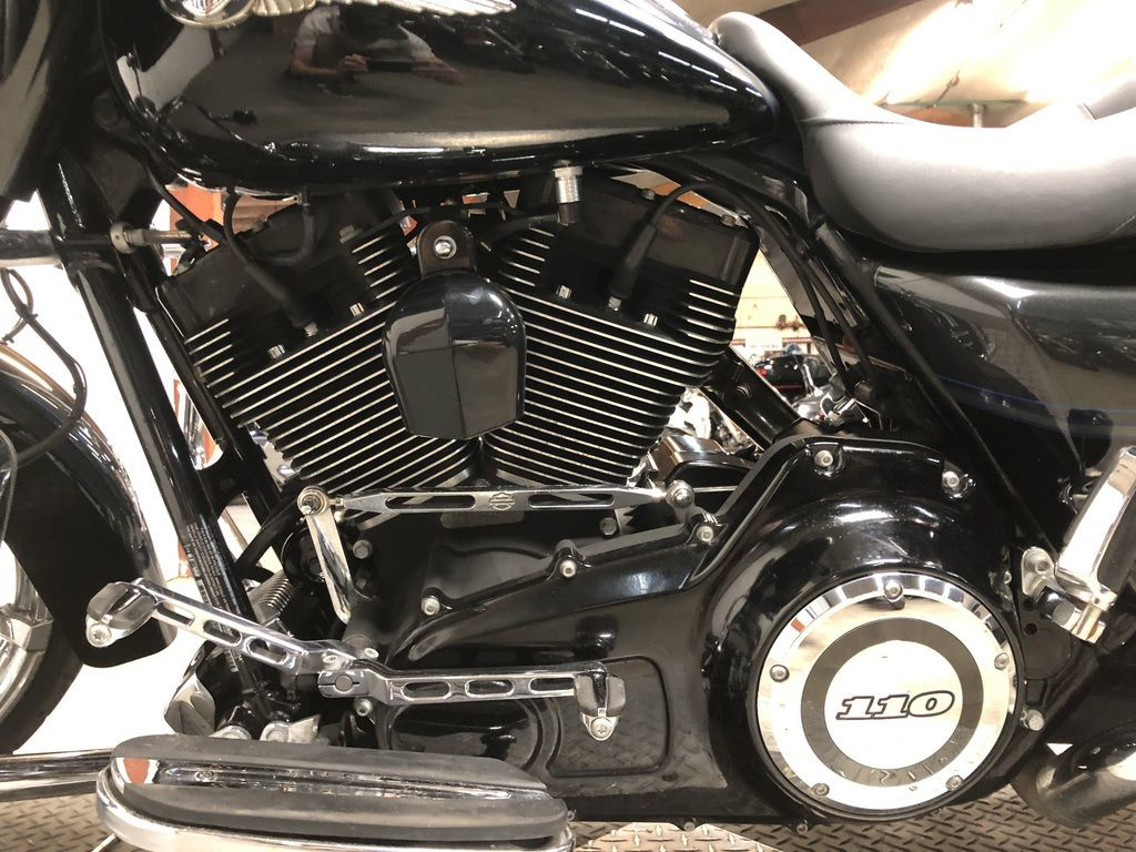 CVO® Road Glide® Custom 110th Anniversary