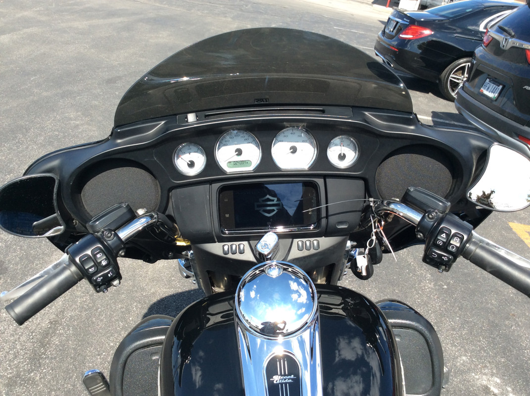 Street Glide®