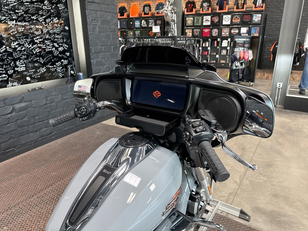 Street Glide®