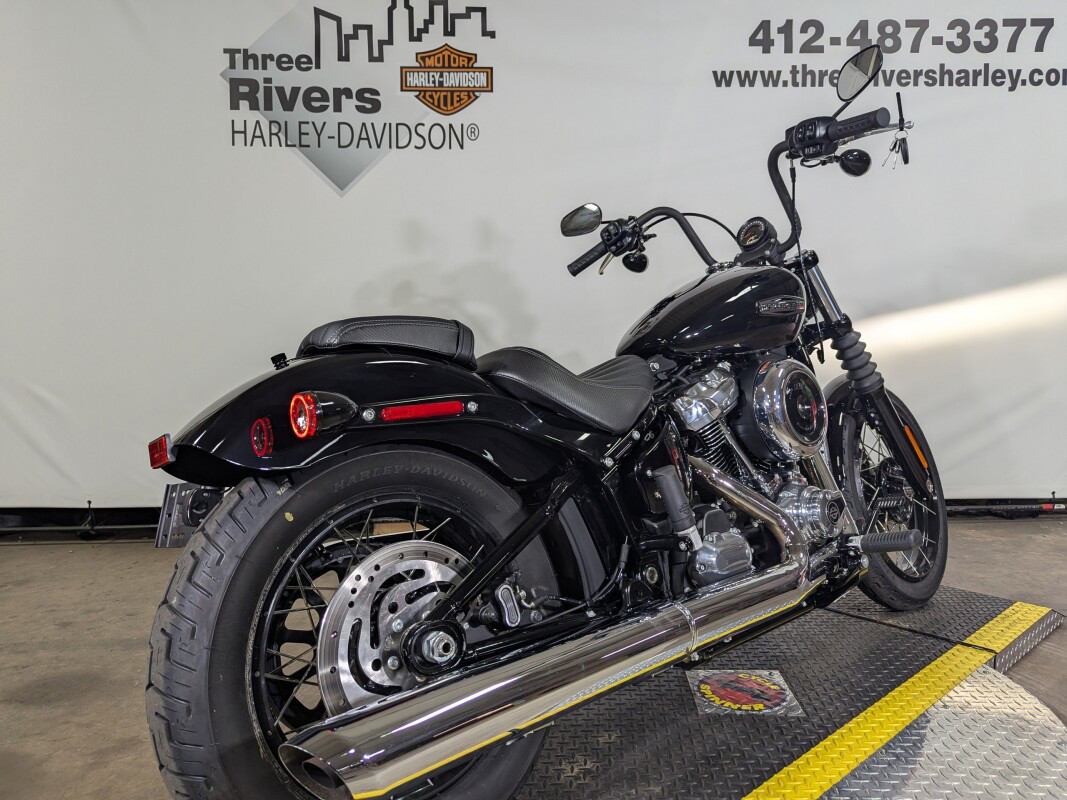 Street Bob®