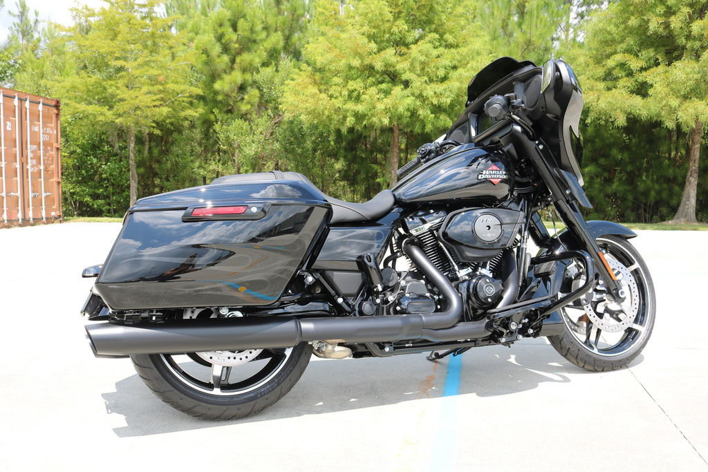 Street Glide®