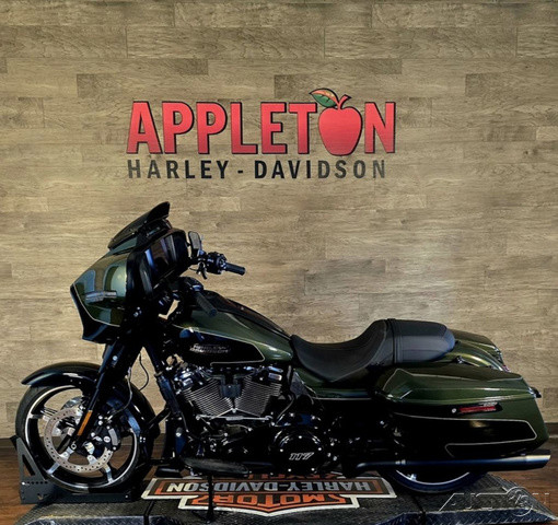 Street Glide®