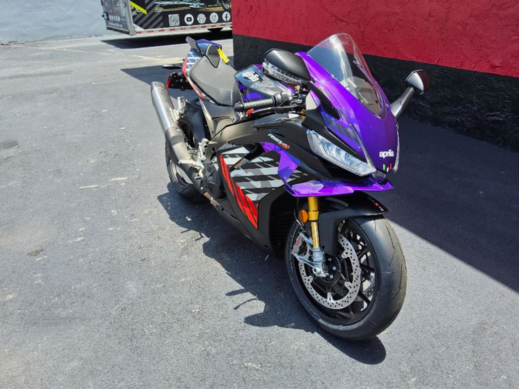 RSV4 1100