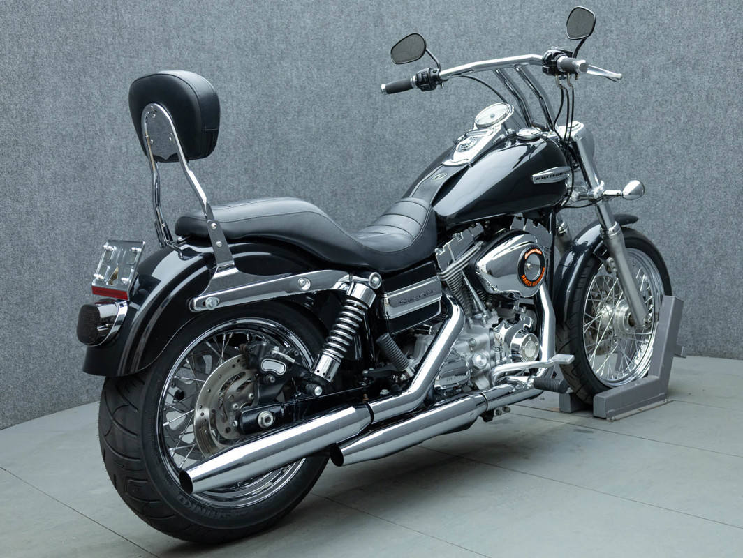 Dyna® Super Glide® Custom