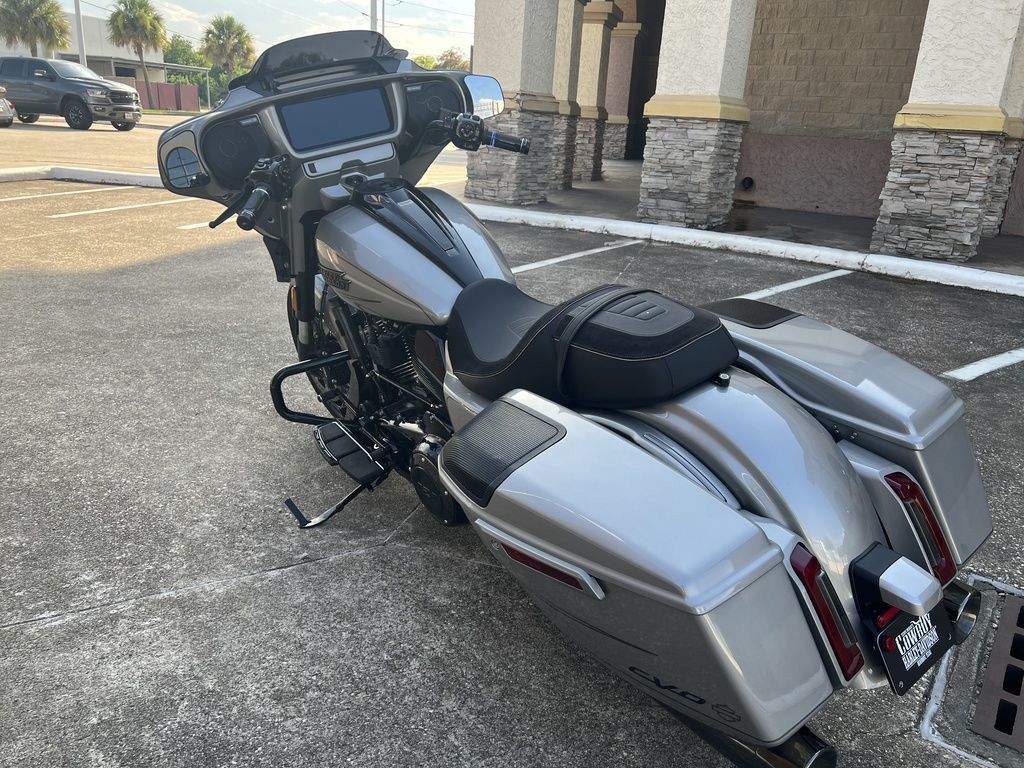 CVO® Street Glide®