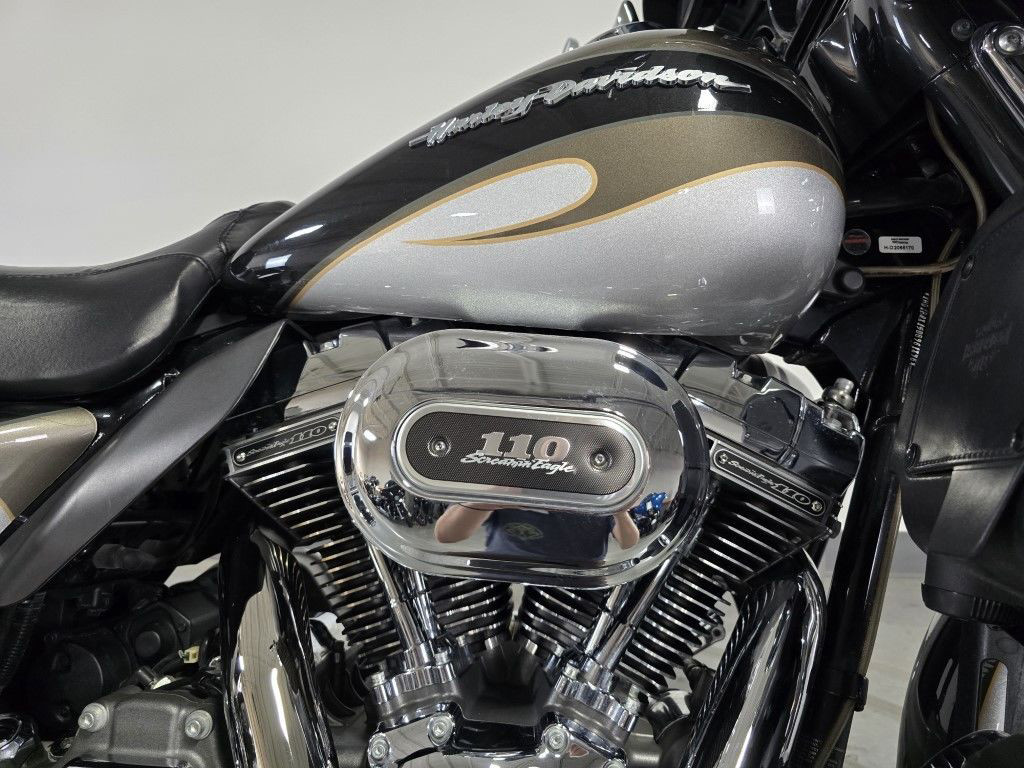 CVO® Ultra Classic® Electra Glide®