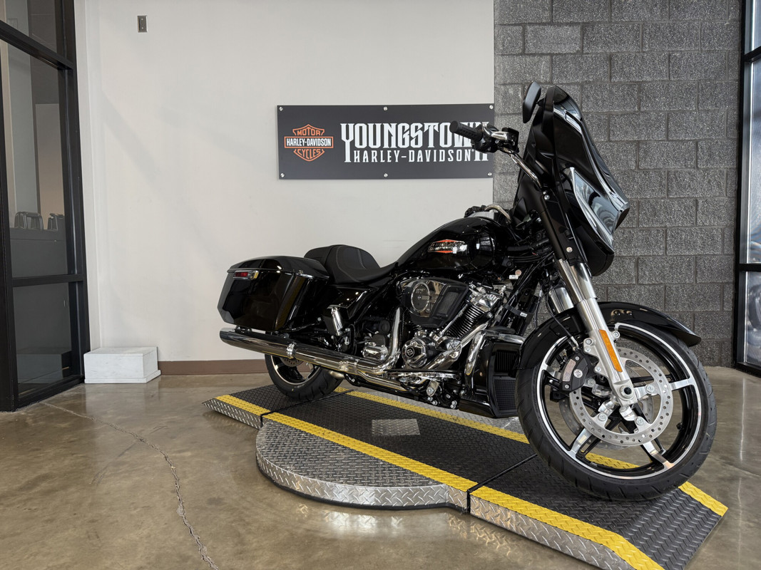 Street Glide®