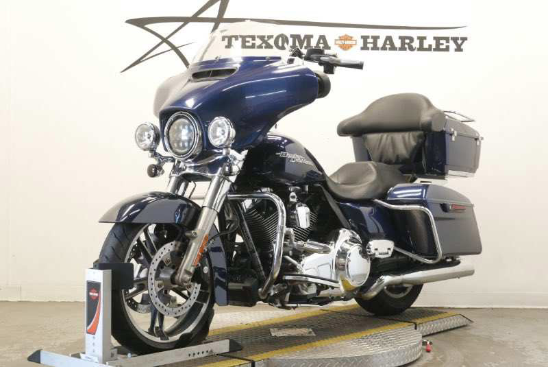 Street Glide®
