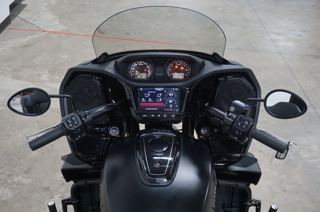 Pursuit Dark Horse Premium Package