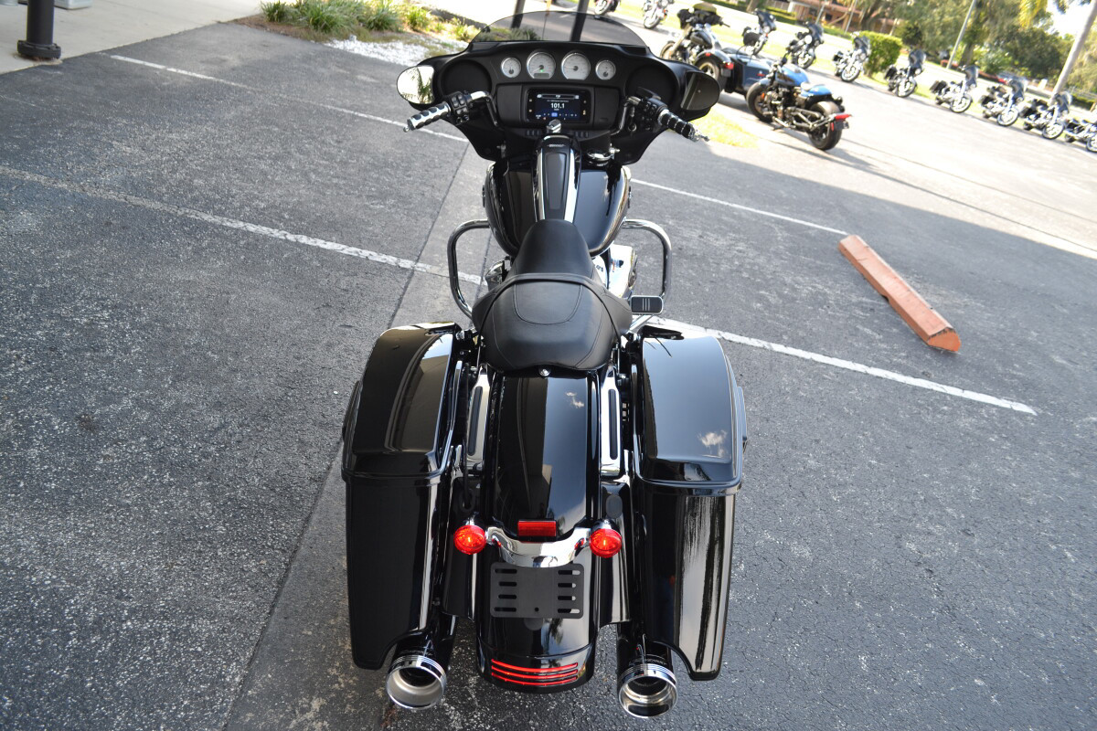 Street Glide®