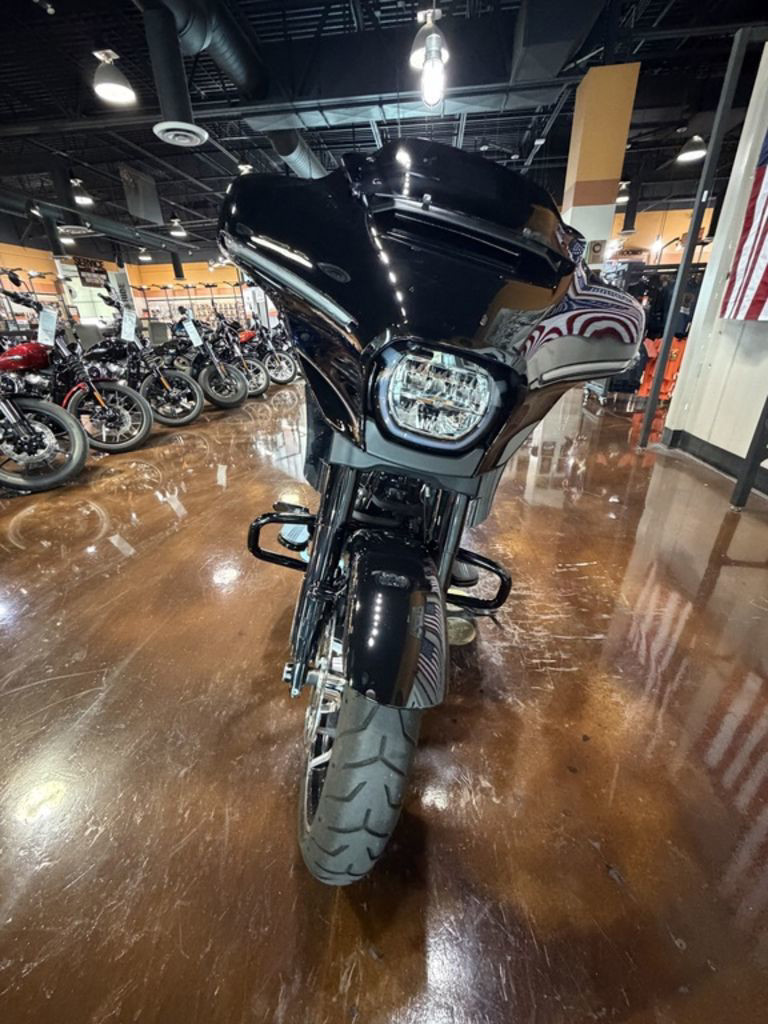 Street Glide®
