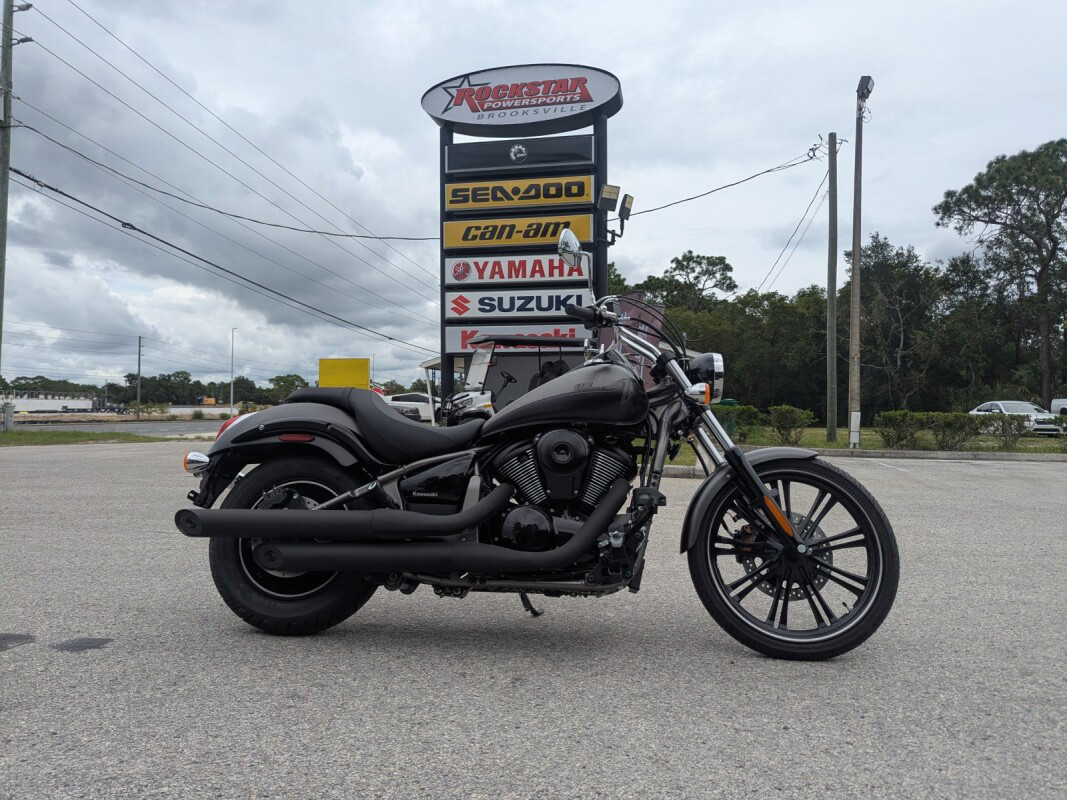 Vulcan 900 Custom