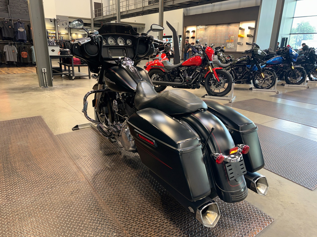 Street Glide® Special