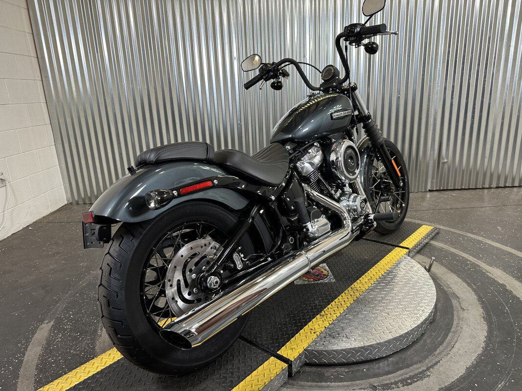 Street Bob®