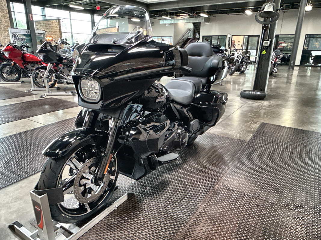 Street Glide® Ultra