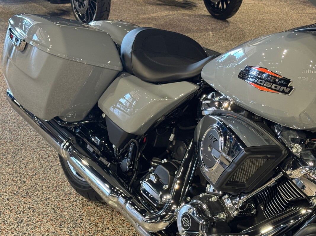 Street Glide®
