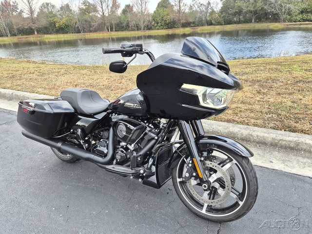 Road Glide®