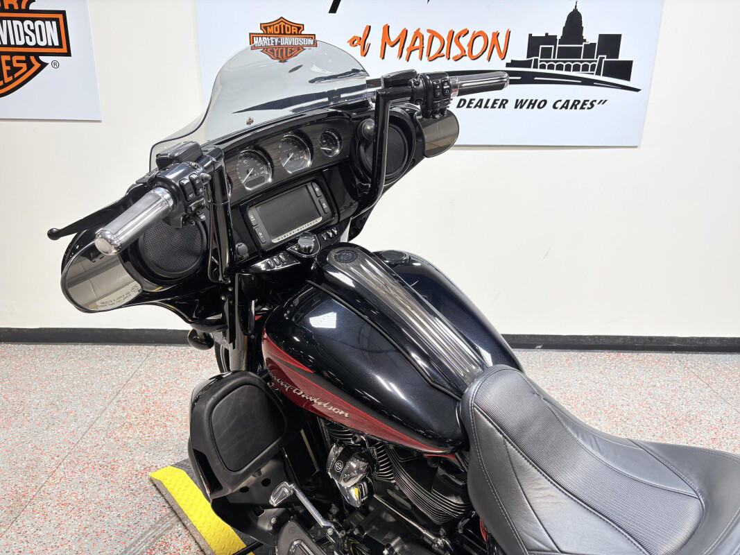 CVO® Street Glide®