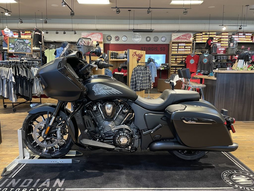 Challenger Dark Horse 112