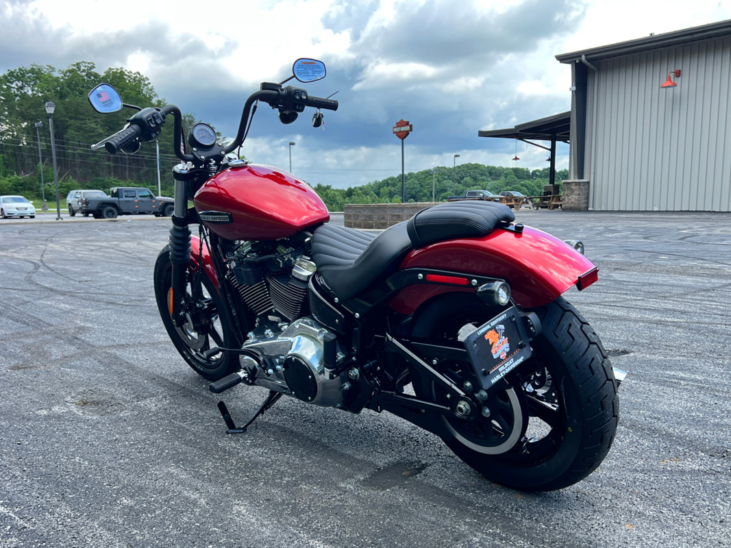 Street Bob®