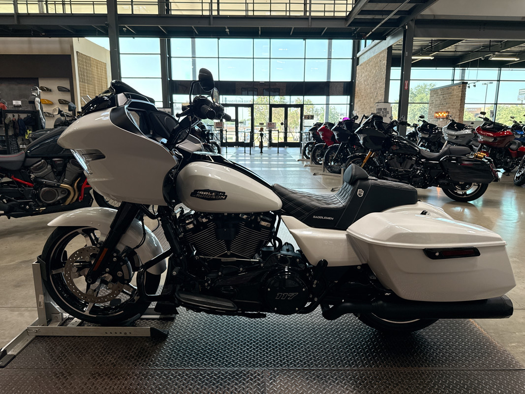 Road Glide®