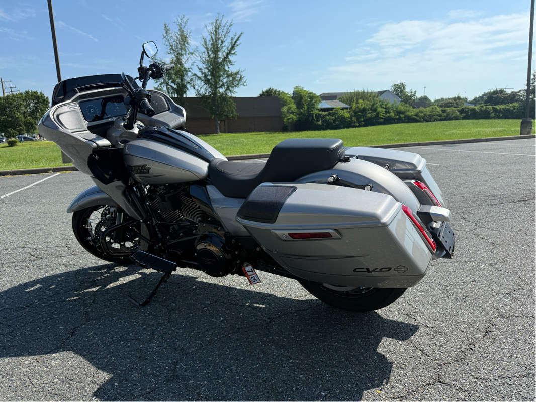 CVO® Road Glide®