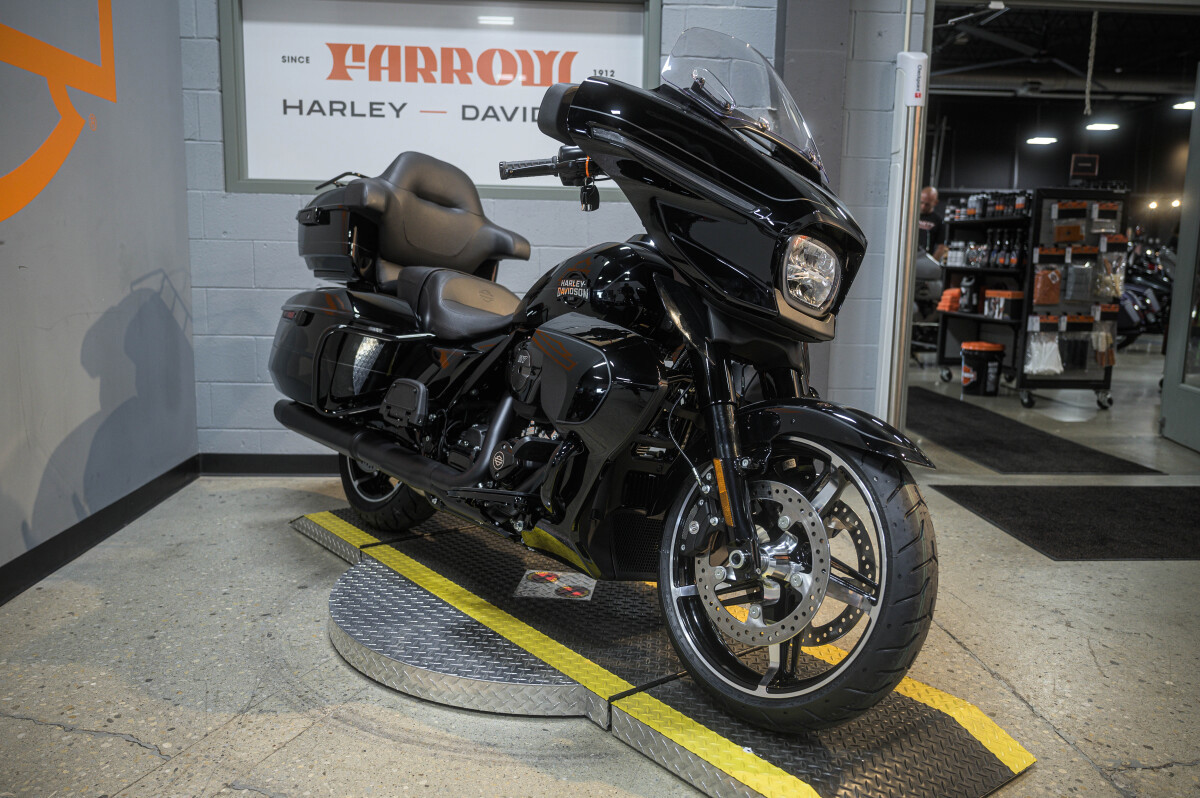 Street Glide® Ultra