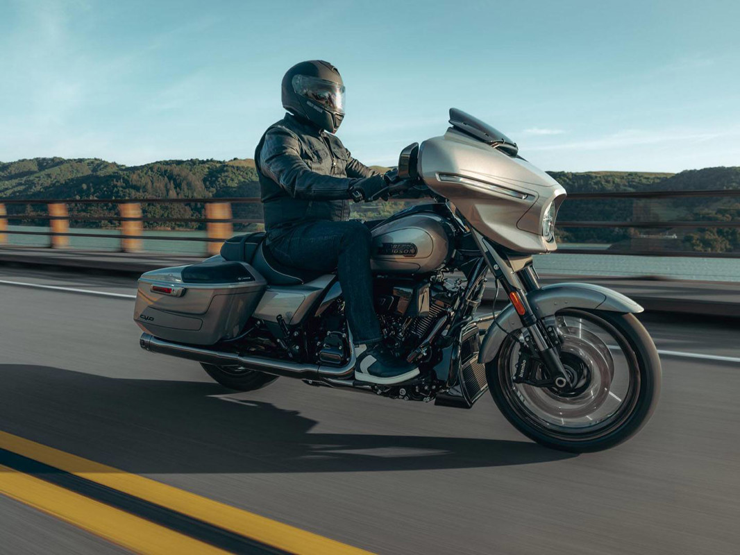 CVO® Street Glide®