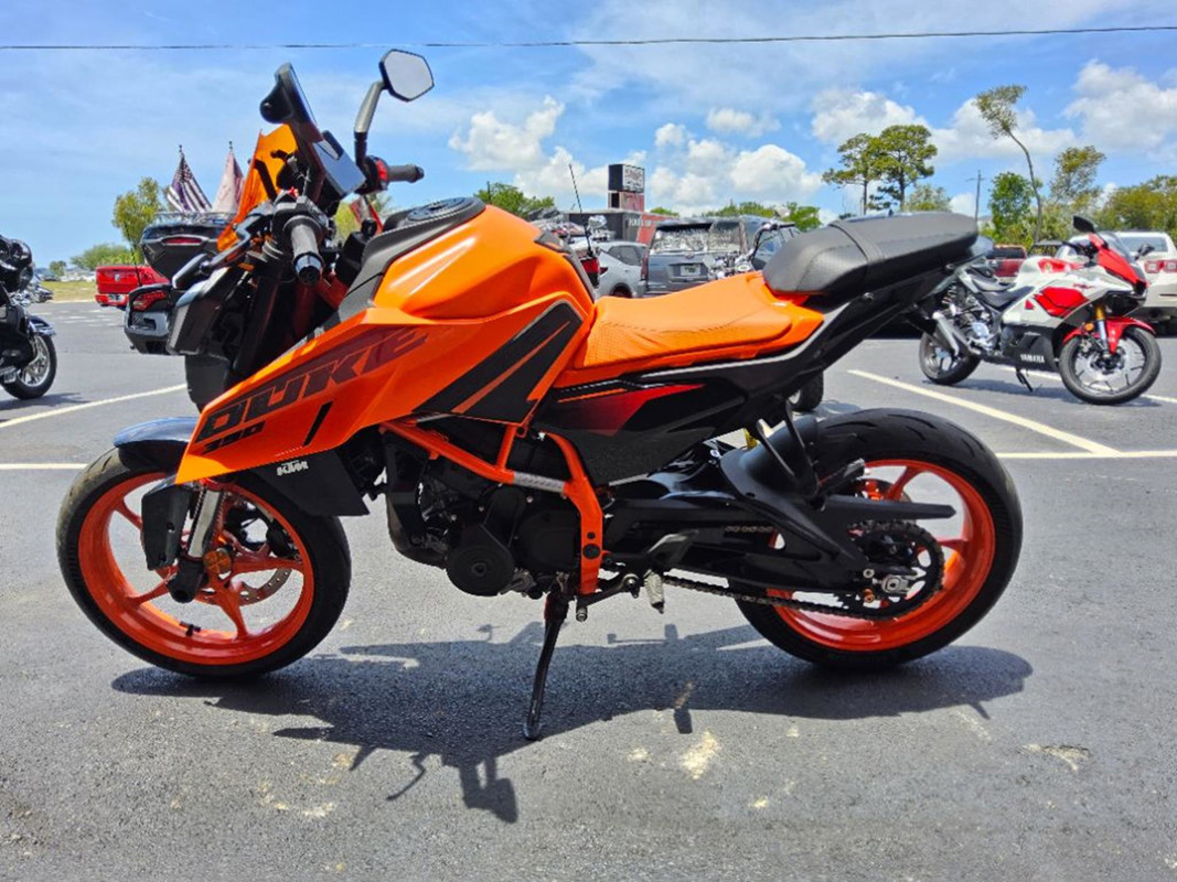 390 Duke