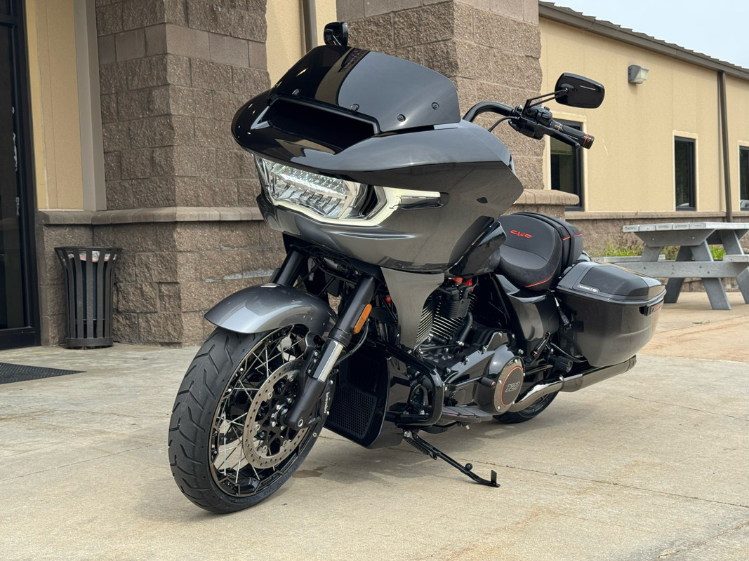 CVO® Road Glide®