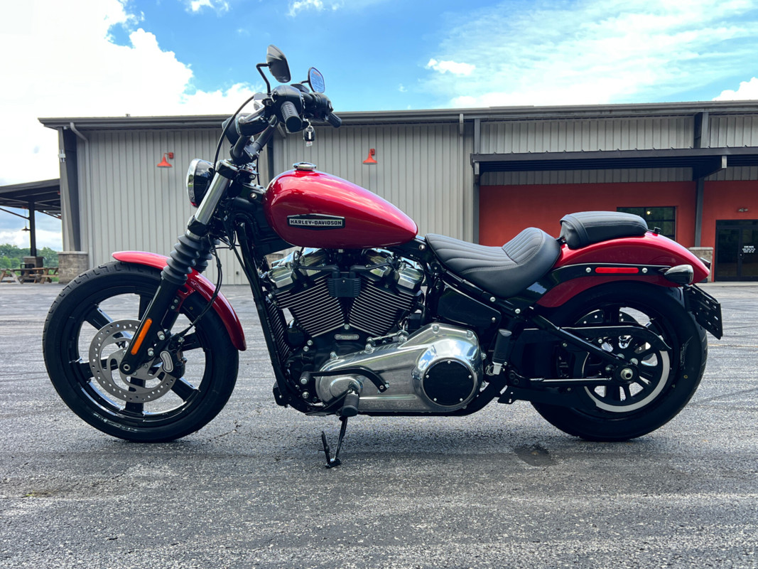 Street Bob®