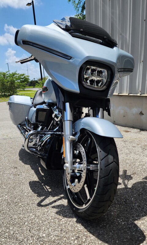 Street Glide®