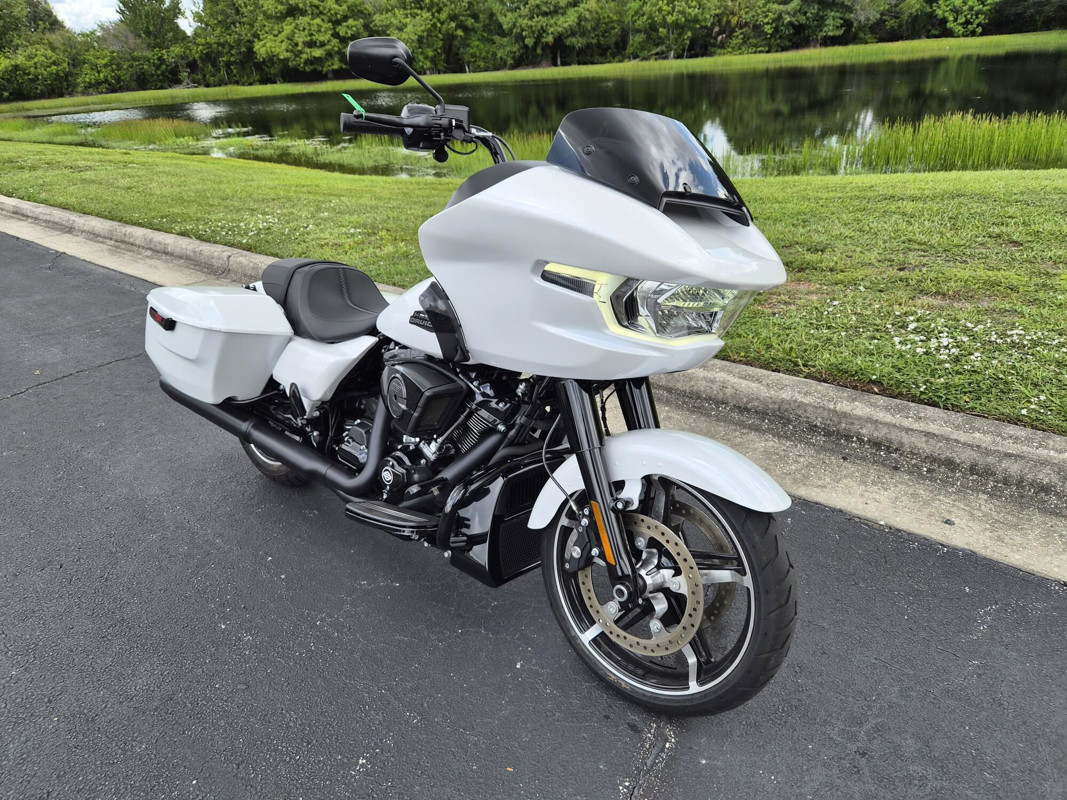 Road Glide®
