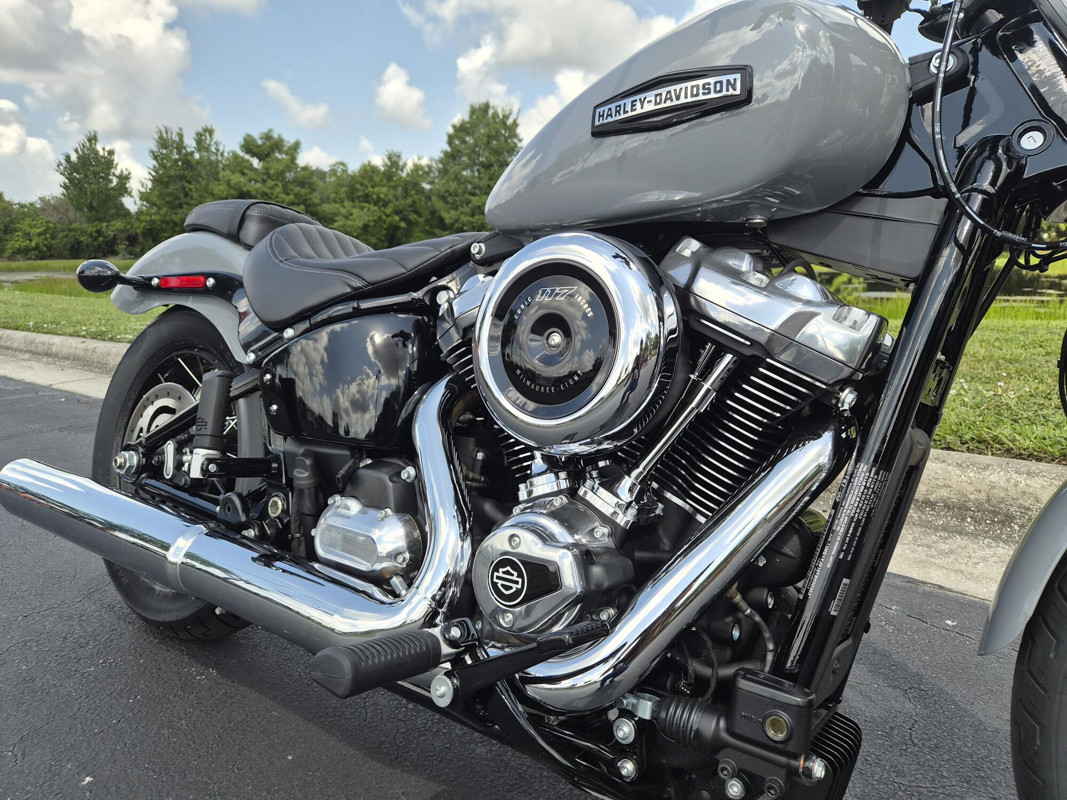 Street Bob®