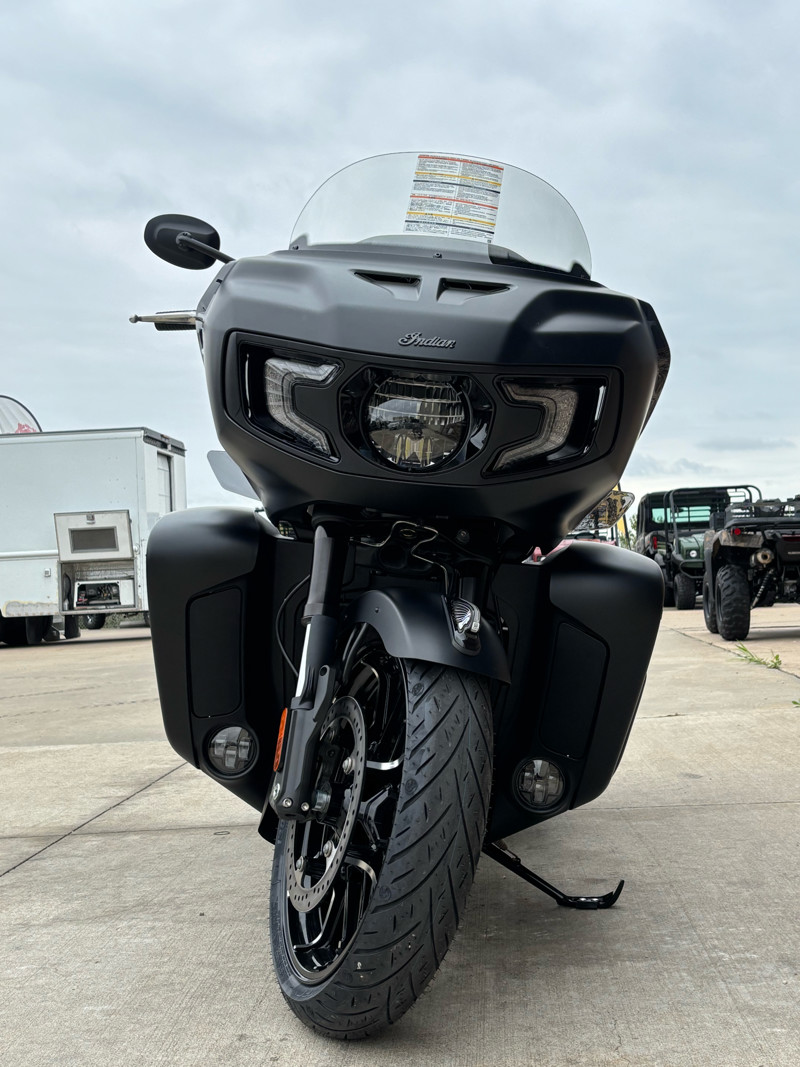 Pursuit Dark Horse 112