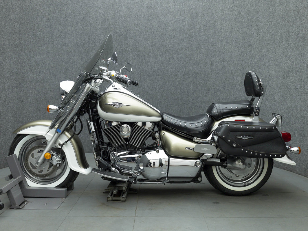 Boulevard 1500 (Intruder)