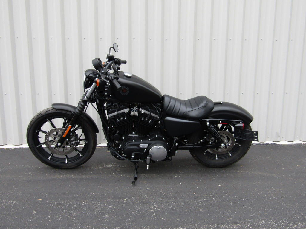 Iron 883®