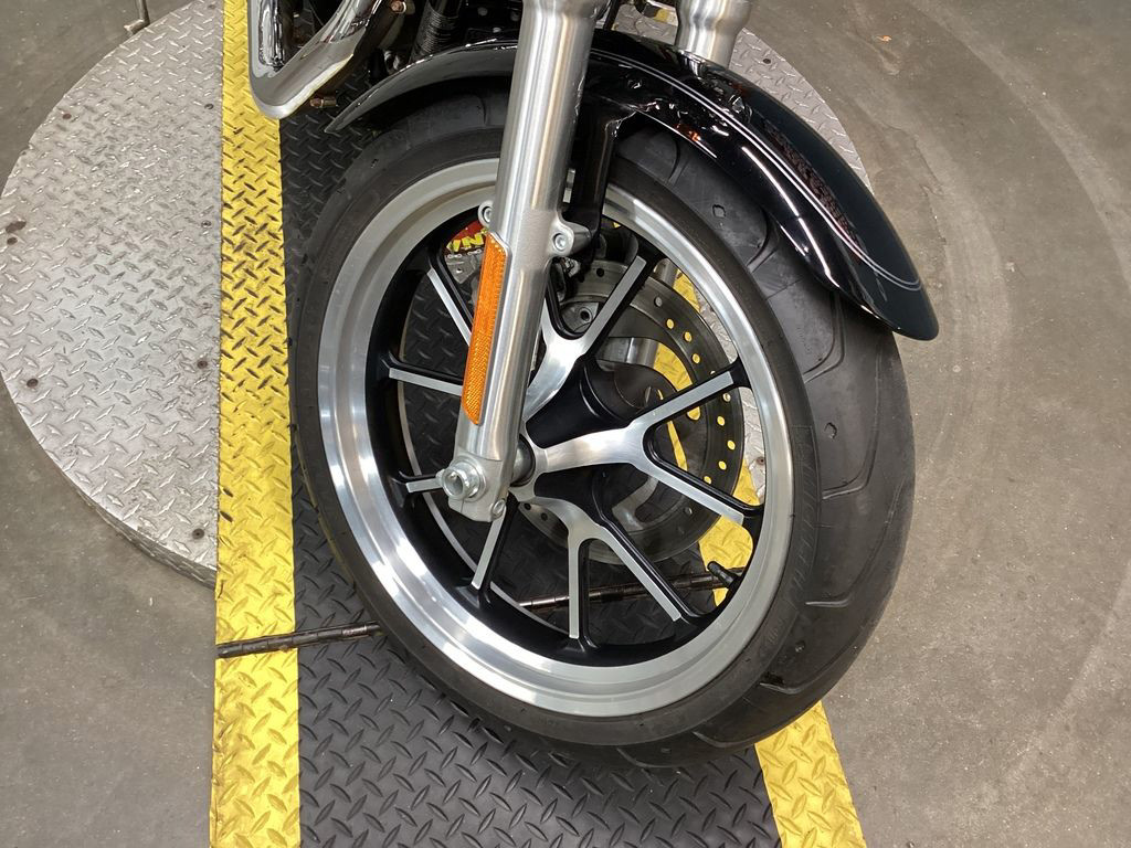 Sportster® SuperLow® 1200T