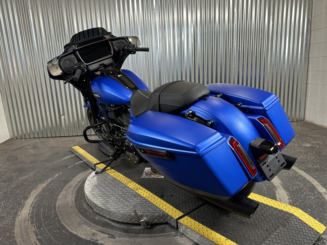 Street Glide®