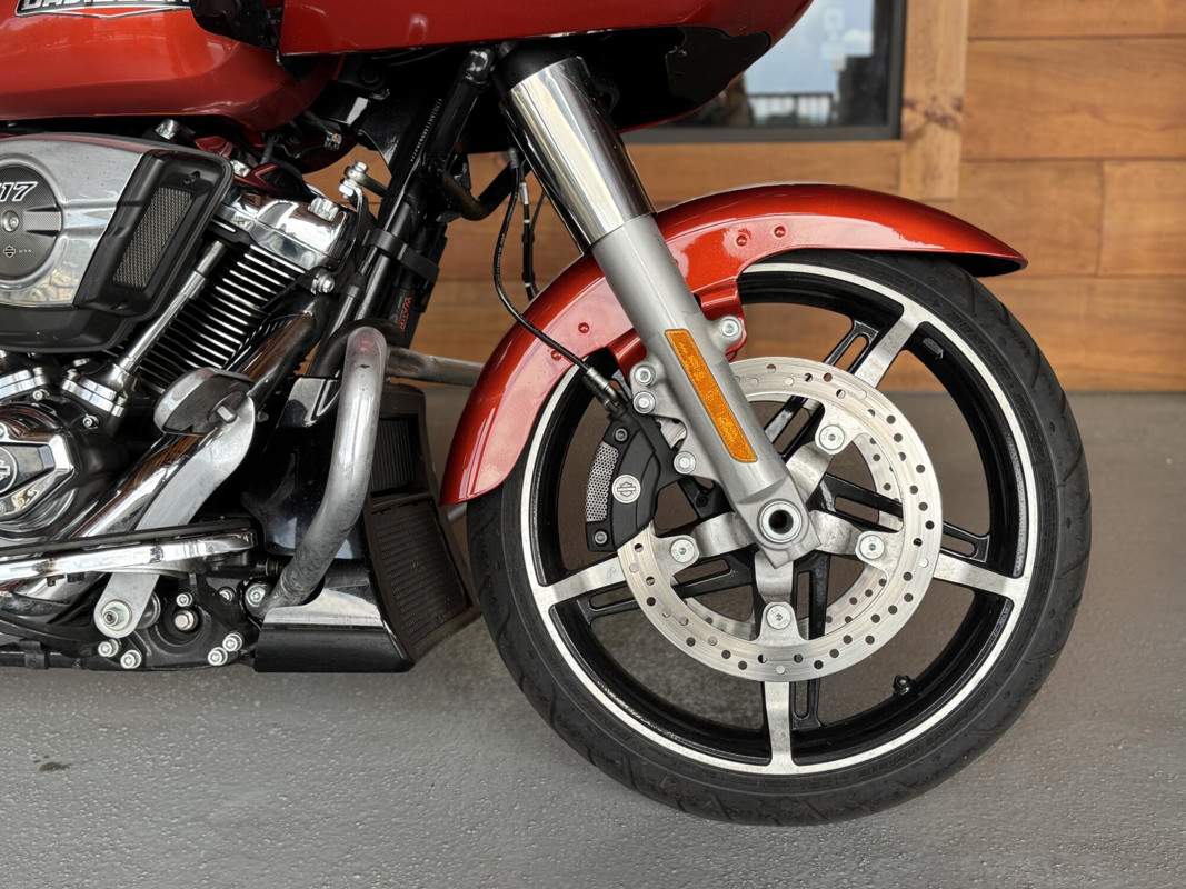 Road Glide®