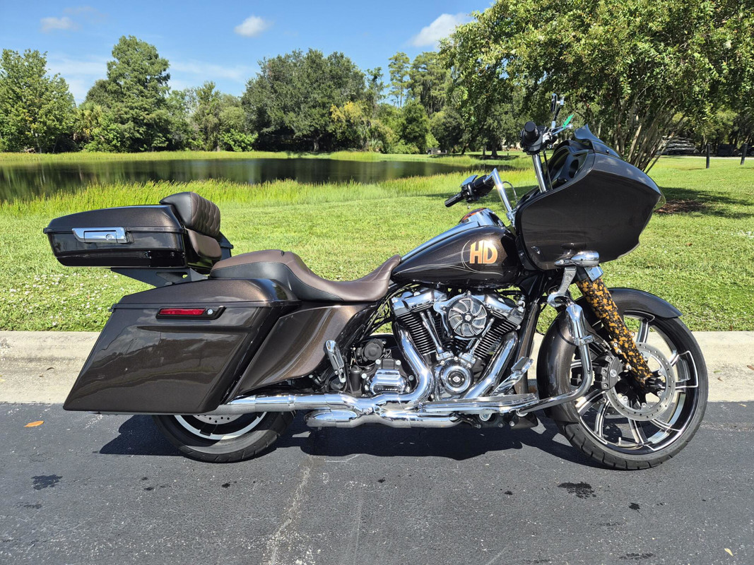 Road Glide®