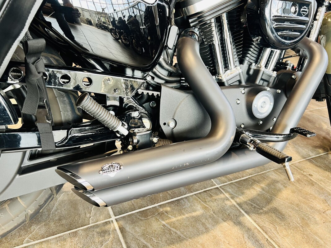 Iron 883®