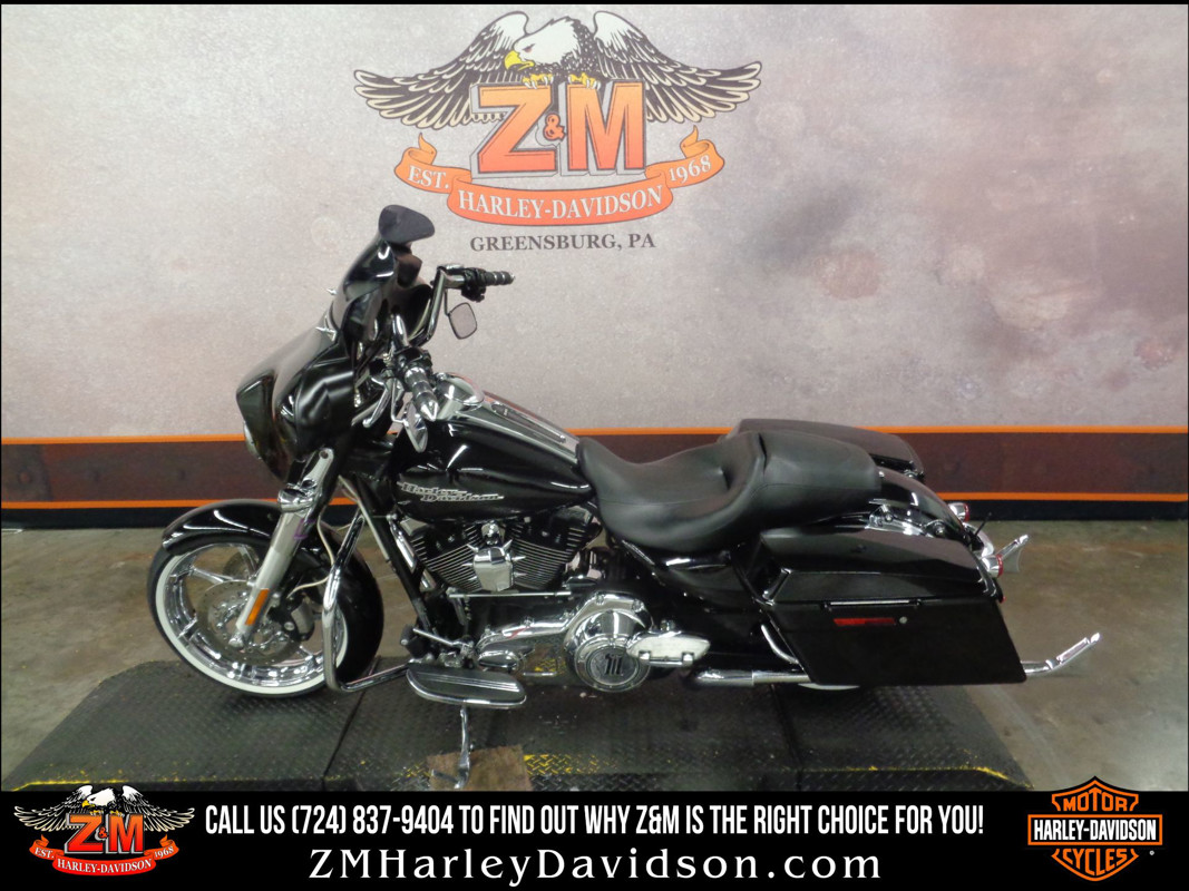 Street Glide®