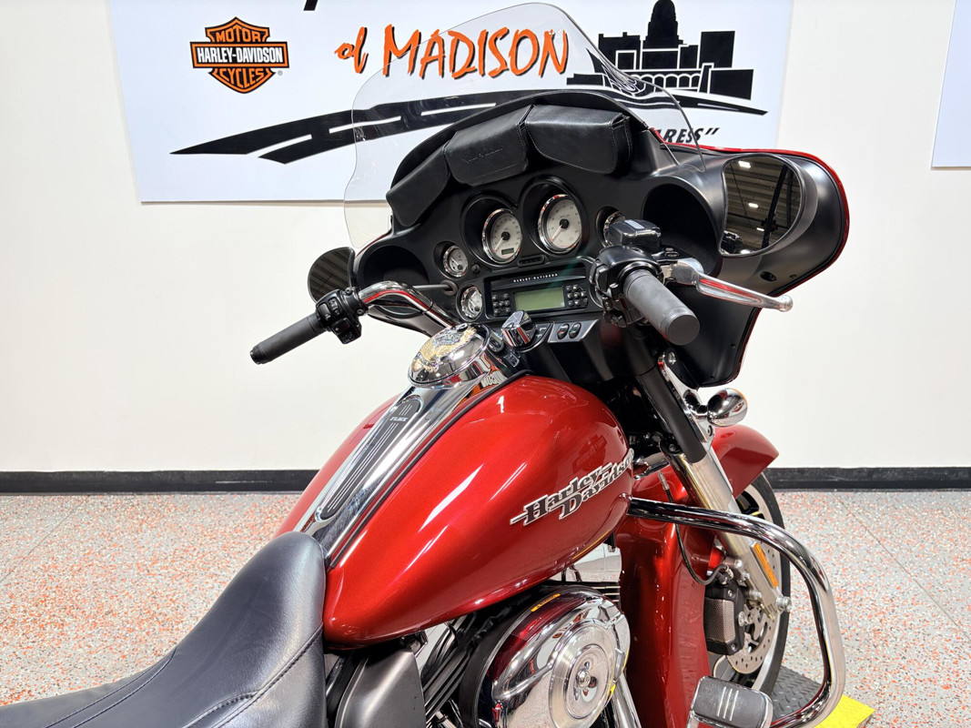 Street Glide®