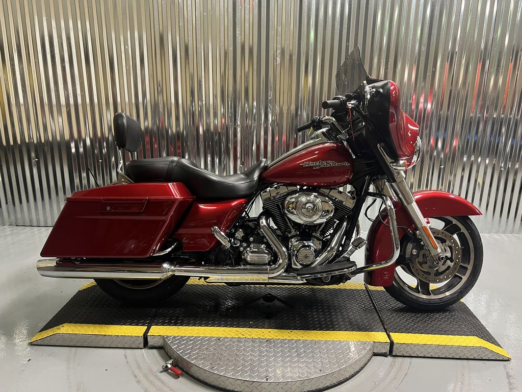 Street Glide®