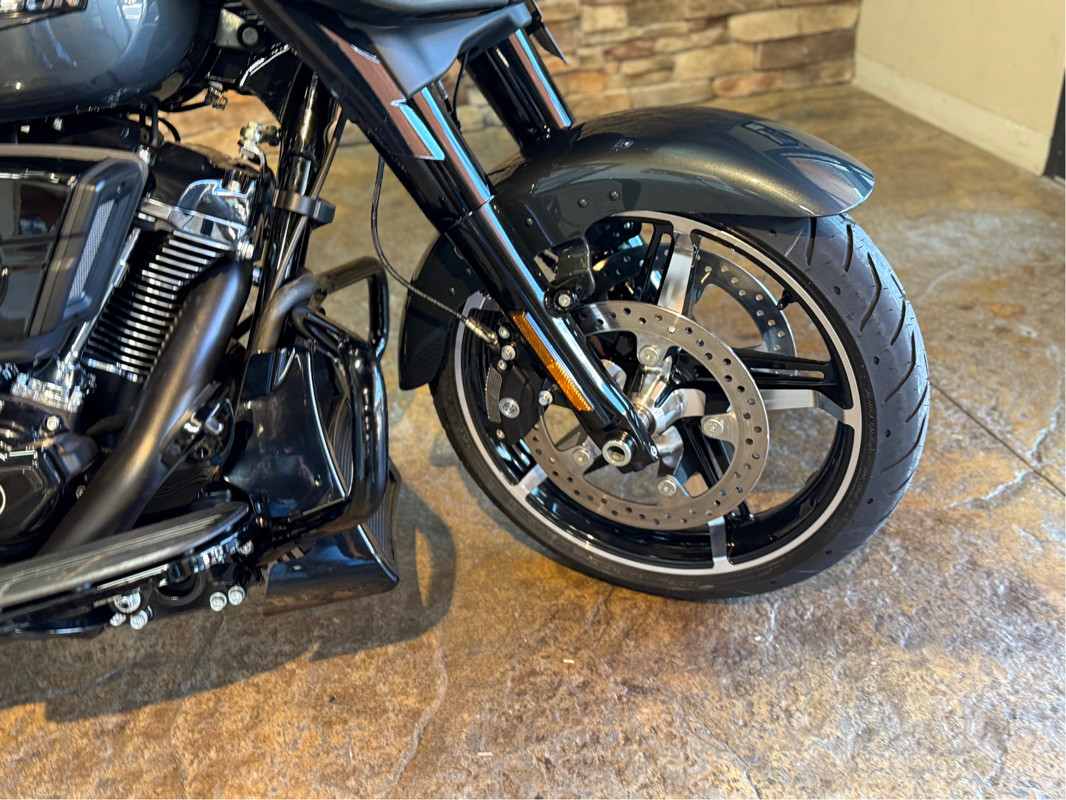Street Glide®