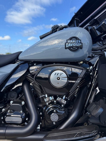 Street Glide® Limited