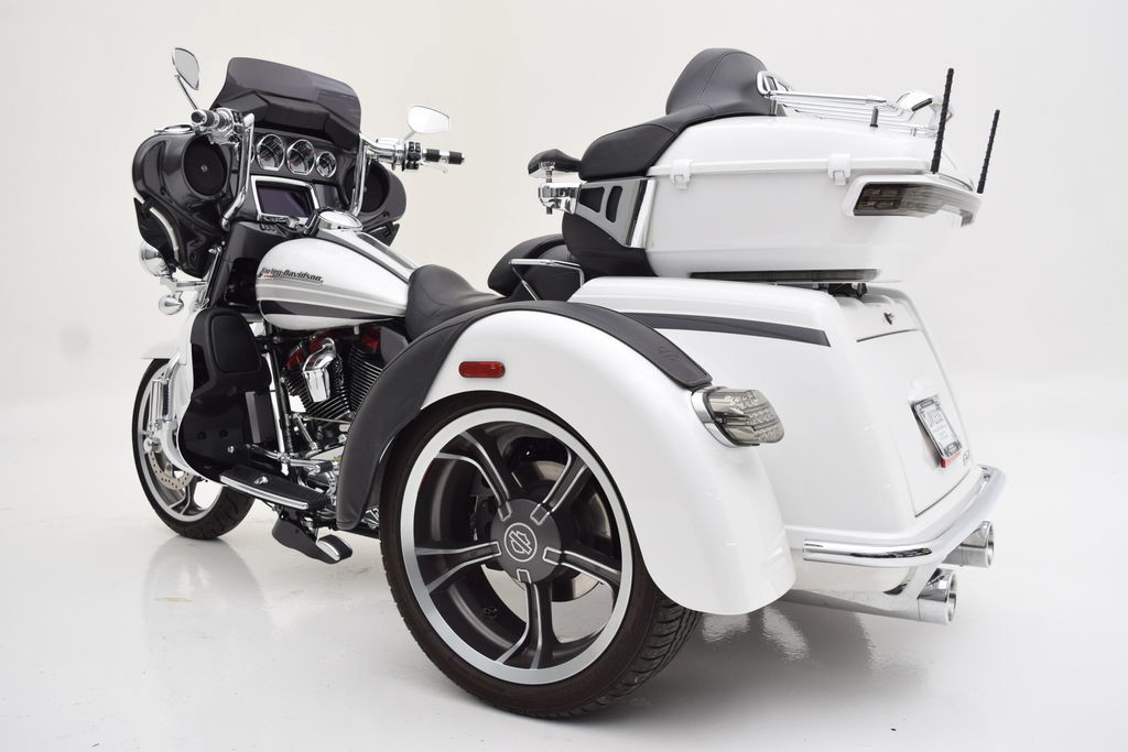 CVO Tri Glide® Ultra